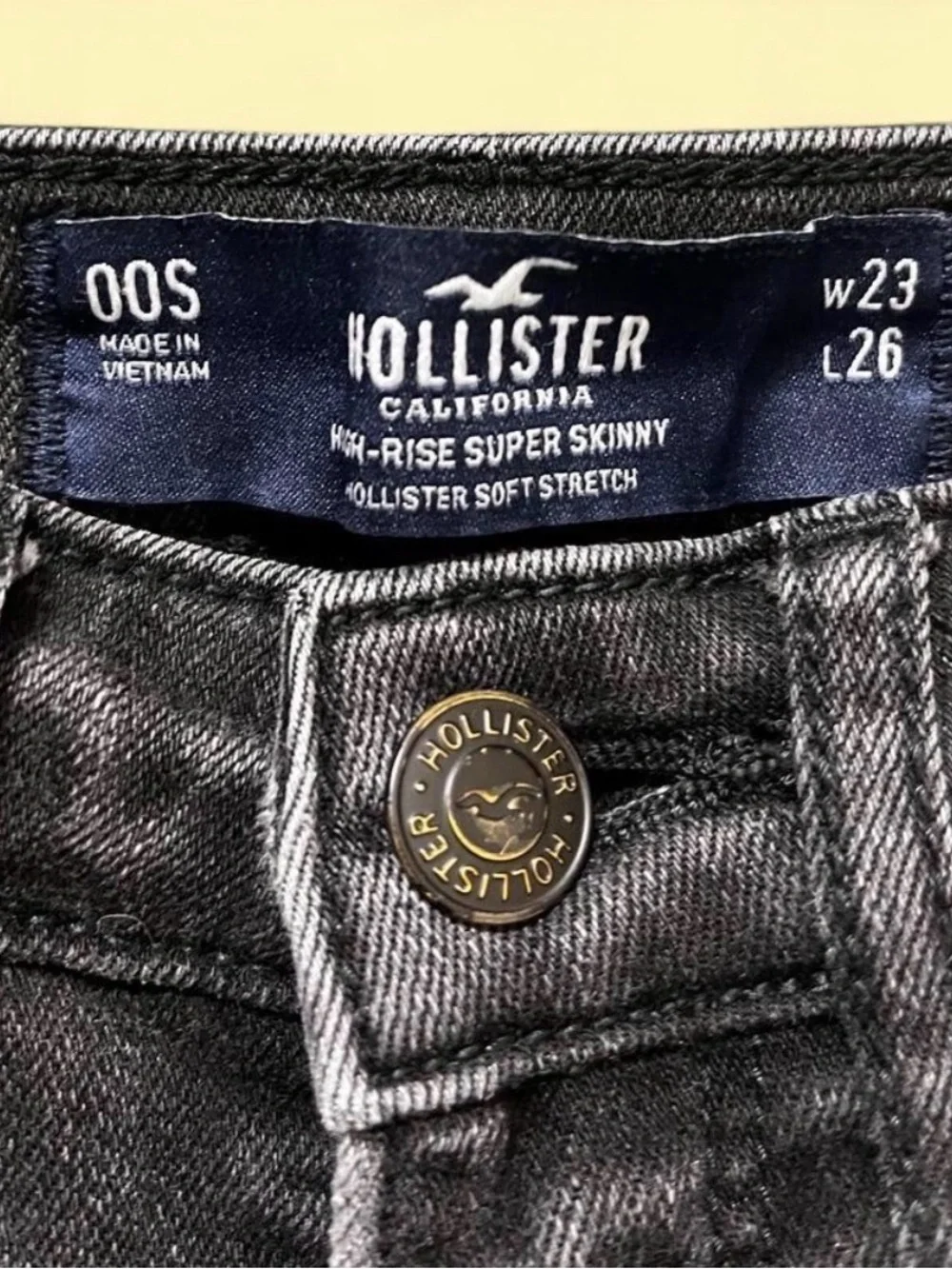 Hollister Women’s Black Ripped Skinny Jeans - Picture 3 of 3